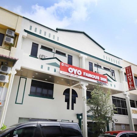 Oyo 764 Hotel Famous Inn Malacca Eksteriør billede