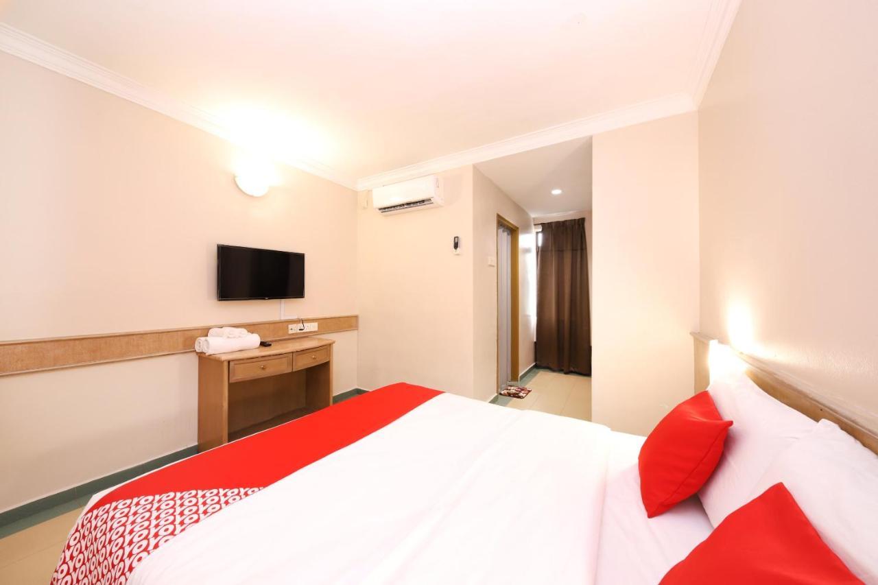 Oyo 764 Hotel Famous Inn Malacca Eksteriør billede