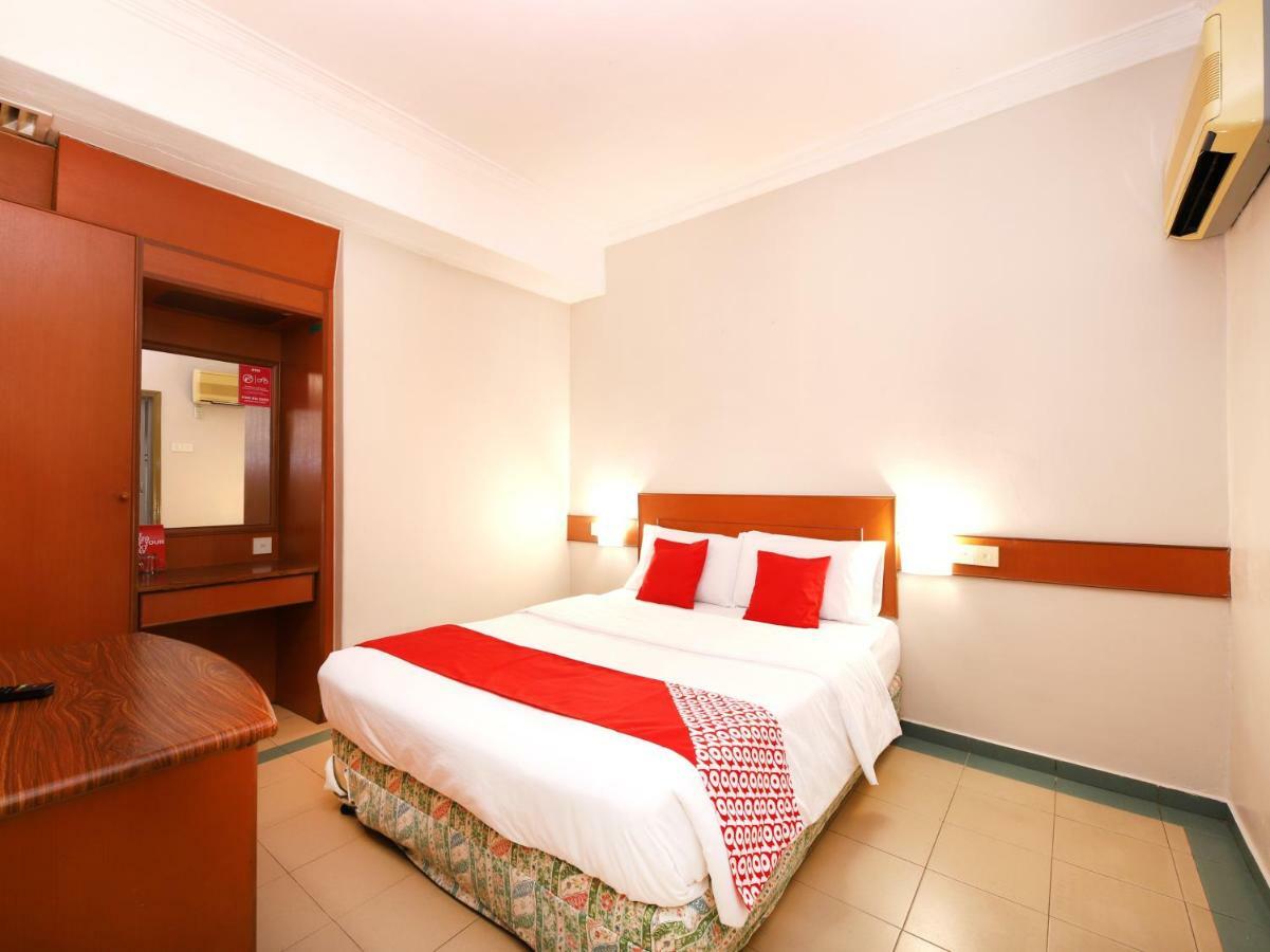 Oyo 764 Hotel Famous Inn Malacca Eksteriør billede